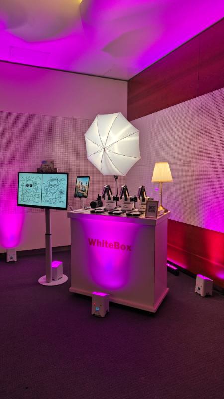 Art WhiteBox - digitální karikaturista - Event Beskydy Karička 50 let - Sýrárny Bel Slovensko